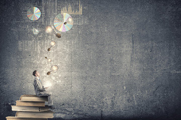 新车漆面不光滑像砂纸是正常的吗？